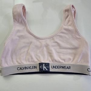 Calvin Klein Youth Pink Large Sports Bra | In good condition, used few times